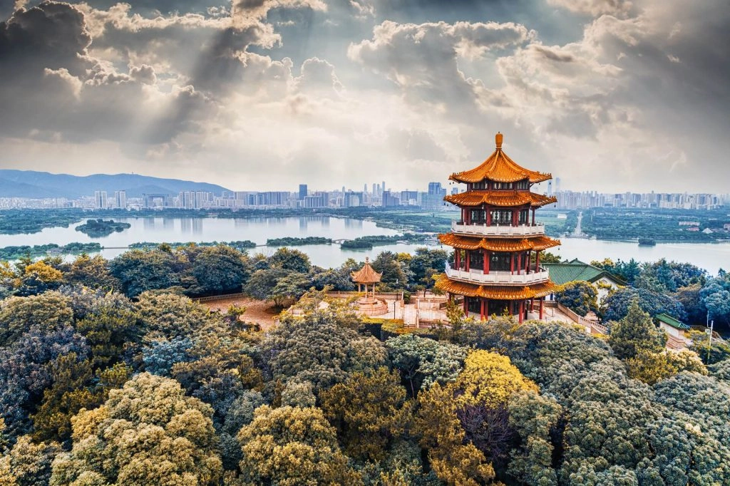 old-tower-with-city-1024x682